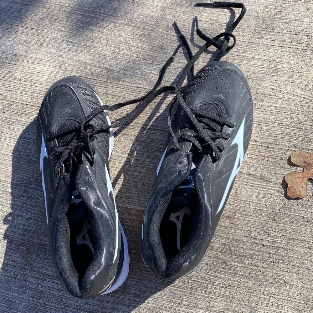 Softball cleats
